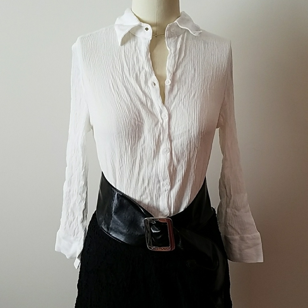 NWT wrinkle effect top